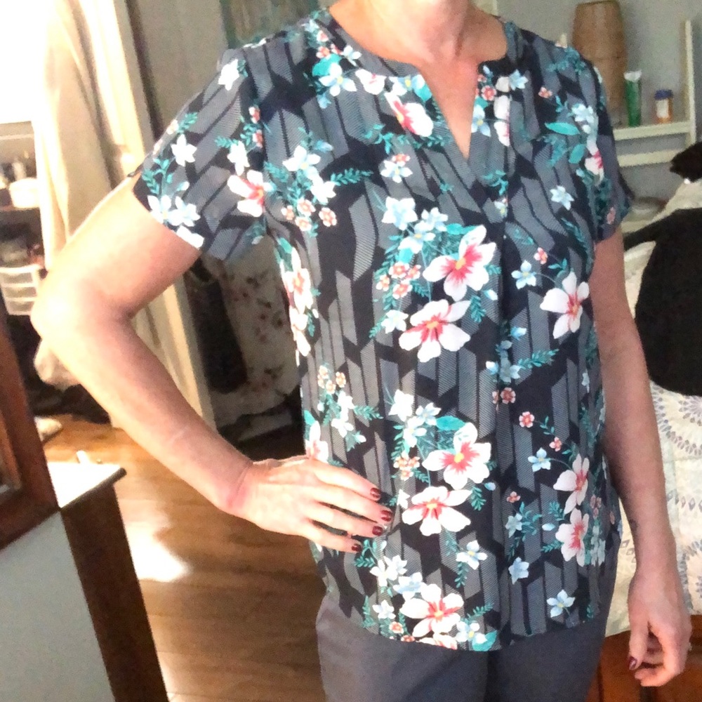 Van Heusen top